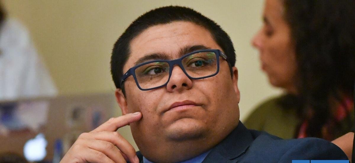 Meza advierte que Republicanos no aceptará veto a libertarios para acuerdo administrativo en la Cámara