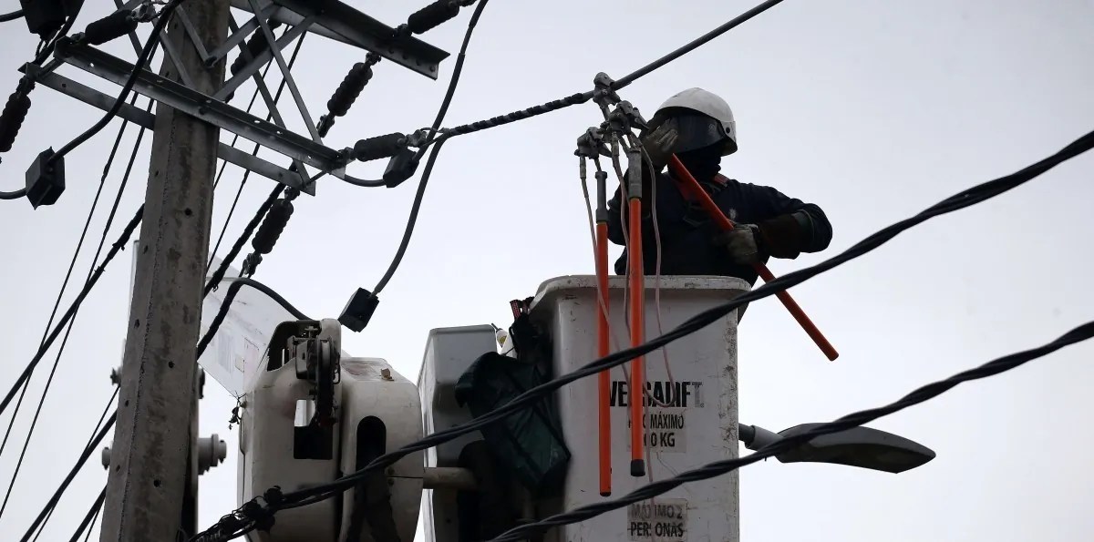Hasta 8 horas sin luz: Estas son las 7 comunas de la RM afectadas este viernes 25 de septiembre