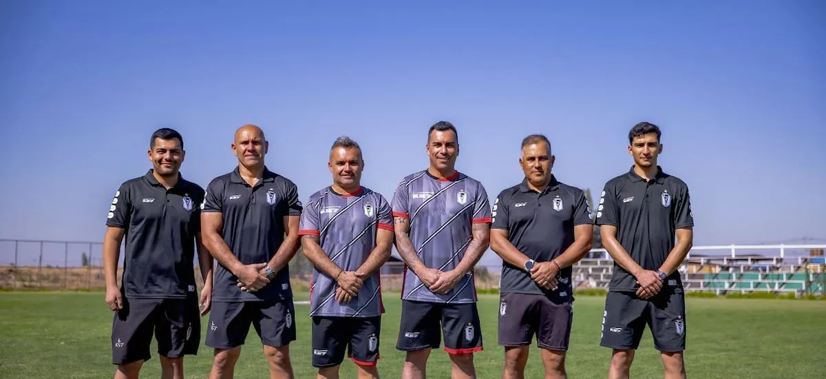 A la espera de obtener la Licencia Pro: Esteban Paredes es anunciado como técnico de Santiago Morning