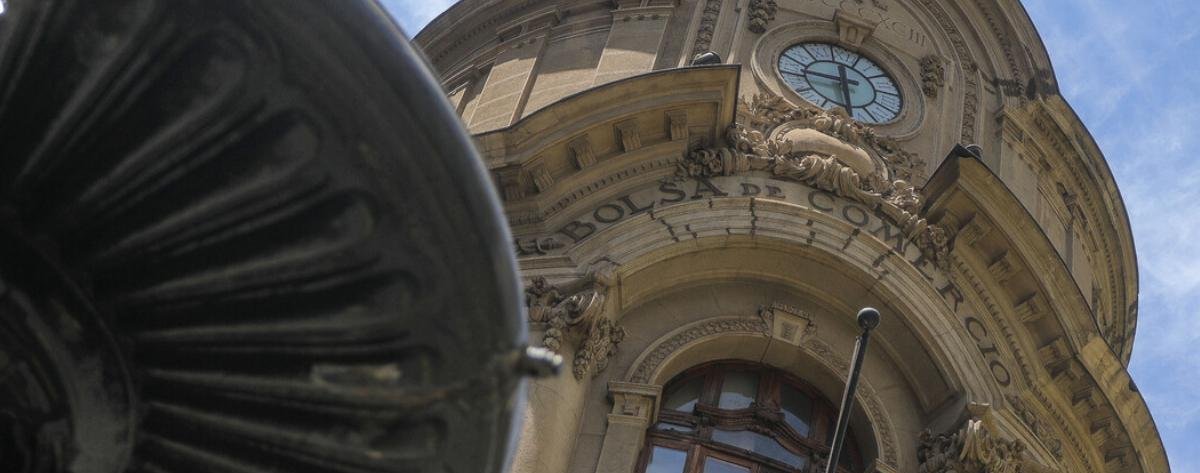 La incertidumbre golpea la Bolsa de Santiago y el IPSA cae ante la escalada en Medio Oriente