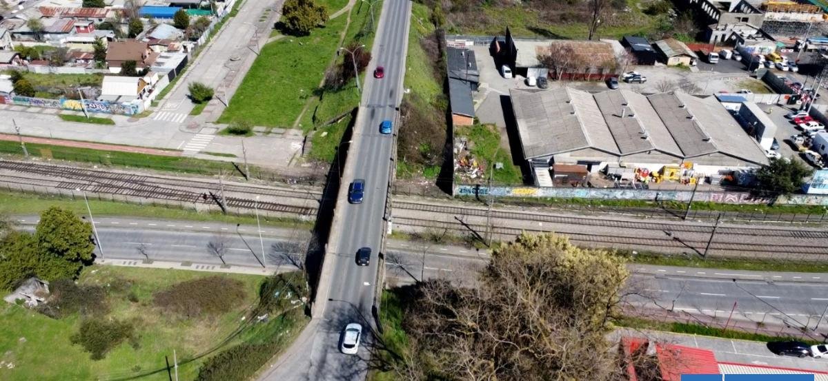 Informan nuevos desvíos de tránsito en Av. Padre Hurtado por obras del Puente Esmeralda en Concepción
