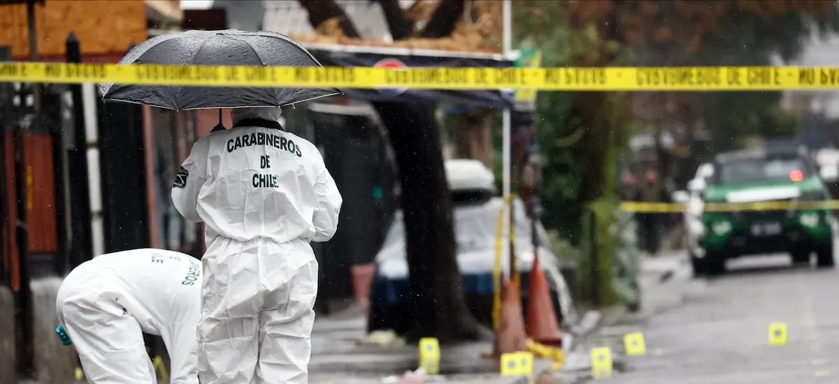 Hay dos funcionarios heridos: Carabineros desarrolla amplio operativo tras ataque a balazos a uniformados en Lo Espejo