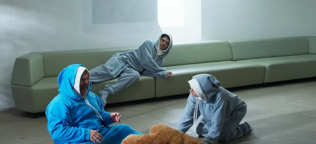 Jack Black se convierte en guagua en la nueva canción de Ca7riel y Paco Amoroso