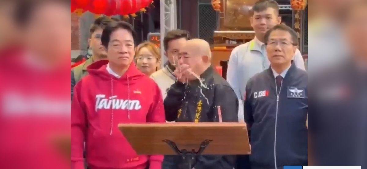 VIDEO: presidente de Taiwán es alcanzado por vómito explosivo de líder religioso en plena ceremonia