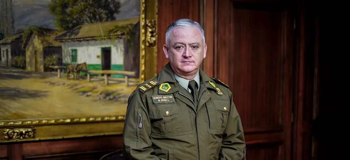 Arrau confirma investigación por cirugías estéticas de esposa del general director de Carabineros cubiertas por Dipreca