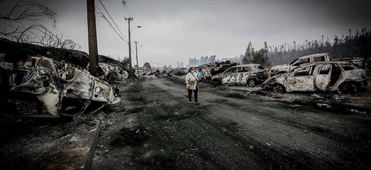 El duelo tras los incendios: cinco relatos de familiares de las 21 víctimas - La Tercera