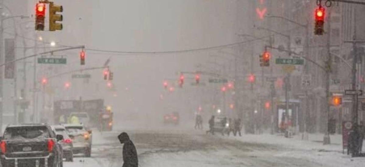 “Tormenta invernal peligrosa”: alcalde de Nueva York declara estado de emergencia para la ciudad por intensas nevadas