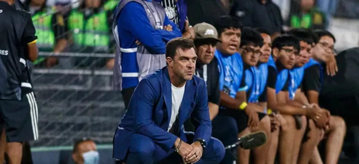 “Un equipo sin ideas”: en Perú critican a Pablo Guede tras la eliminación de Alianza Lima de la Copa Libertadores - La Tercera