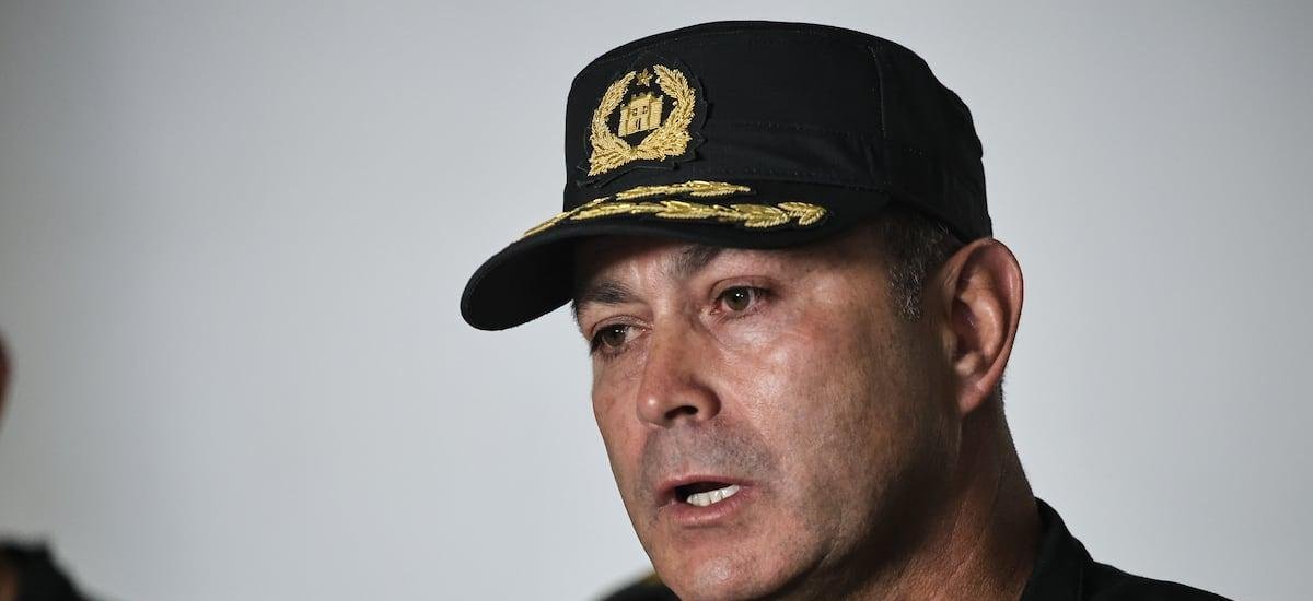 Liberaciones erróneas, fugas y detenciones de funcionarios: los “siete meses terribles” del director de Gendarmería