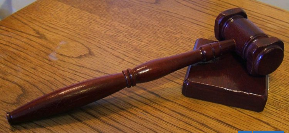 Tribunal condena a 12 años de cárcel a dos personas por tráfico de drogas y municiones en Valdivia