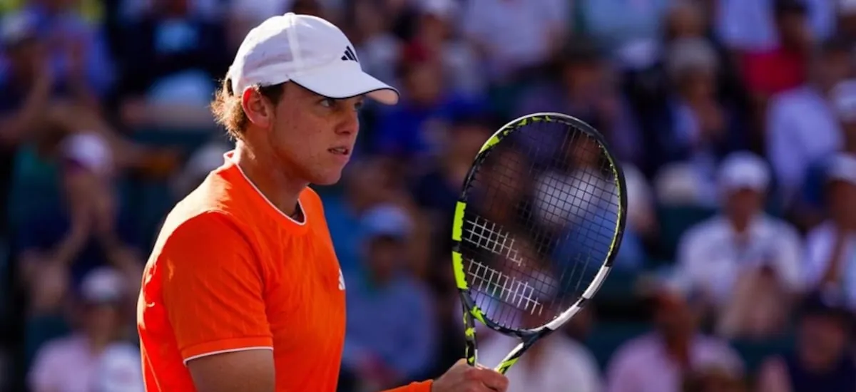 Contra el público chileno: revisa la polémica reacción de Alex Michelsen tras vencer a Alejandro Tabilo en Miami - La Tercera