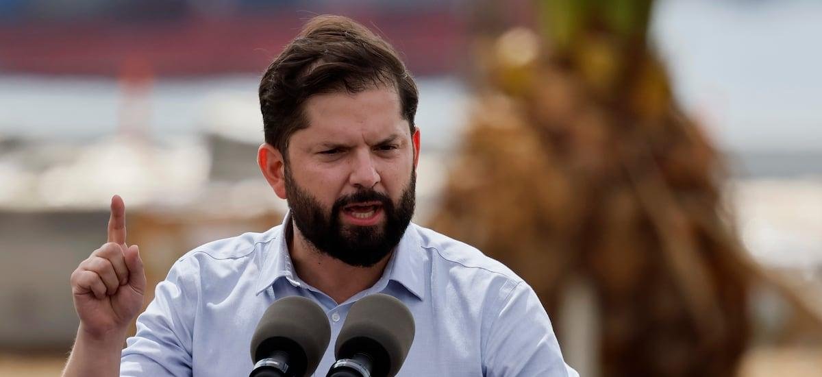 Boric hace llamado al Parlamento para aprobar sala cuna en marzo y reconoce lentitud en reconstrucción por incendios