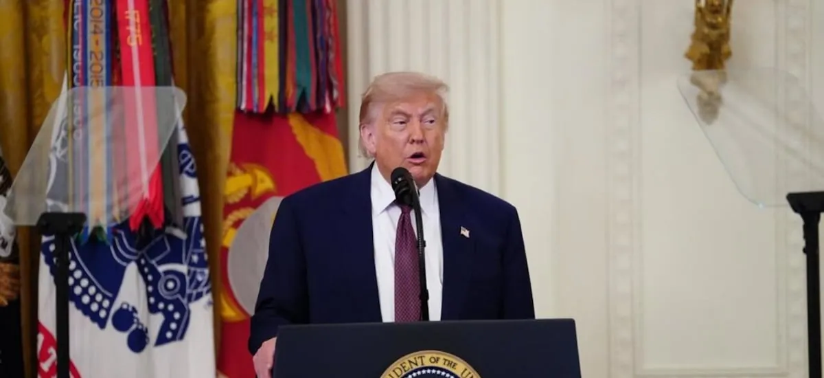 “No causen problemas”: Trump amenaza con volver a atacar Irán si no frena a Hezbolá