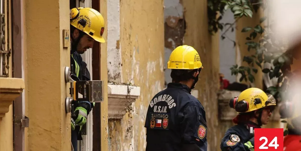 Bomberos confirman el hallazgo de segundo cuerpo en casona incendiada en Santiago Centro