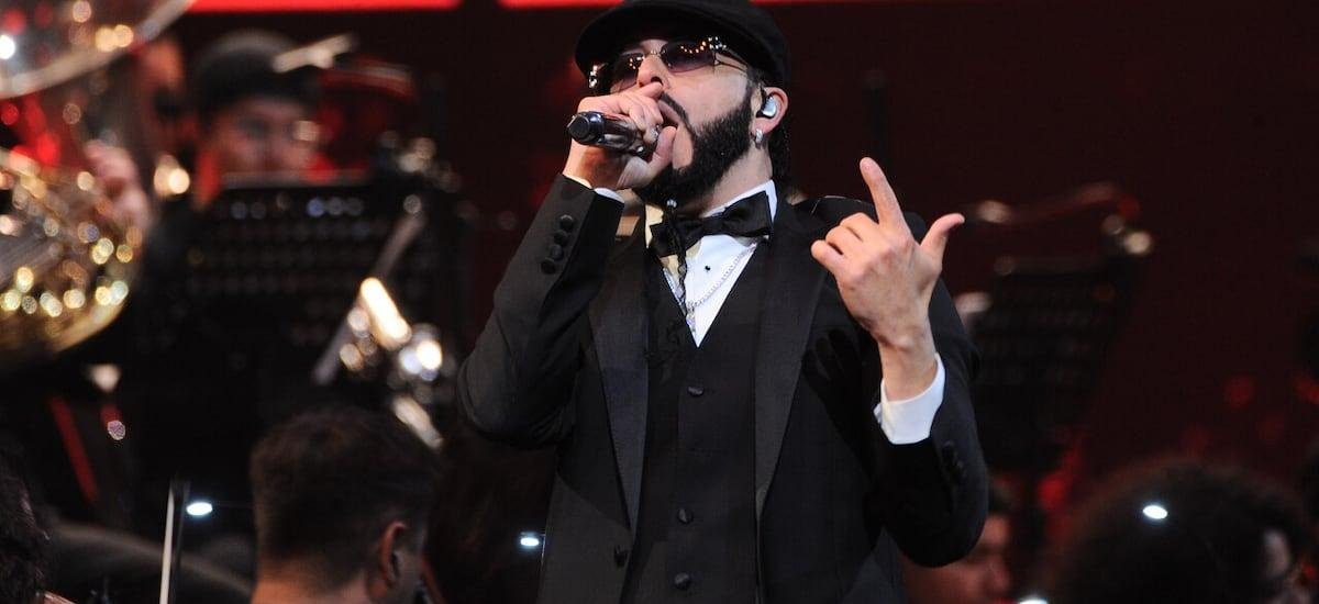 Yandel cruza perreo y orquesta en experimento sinfónico que hace bailar a la Quinta Vergara