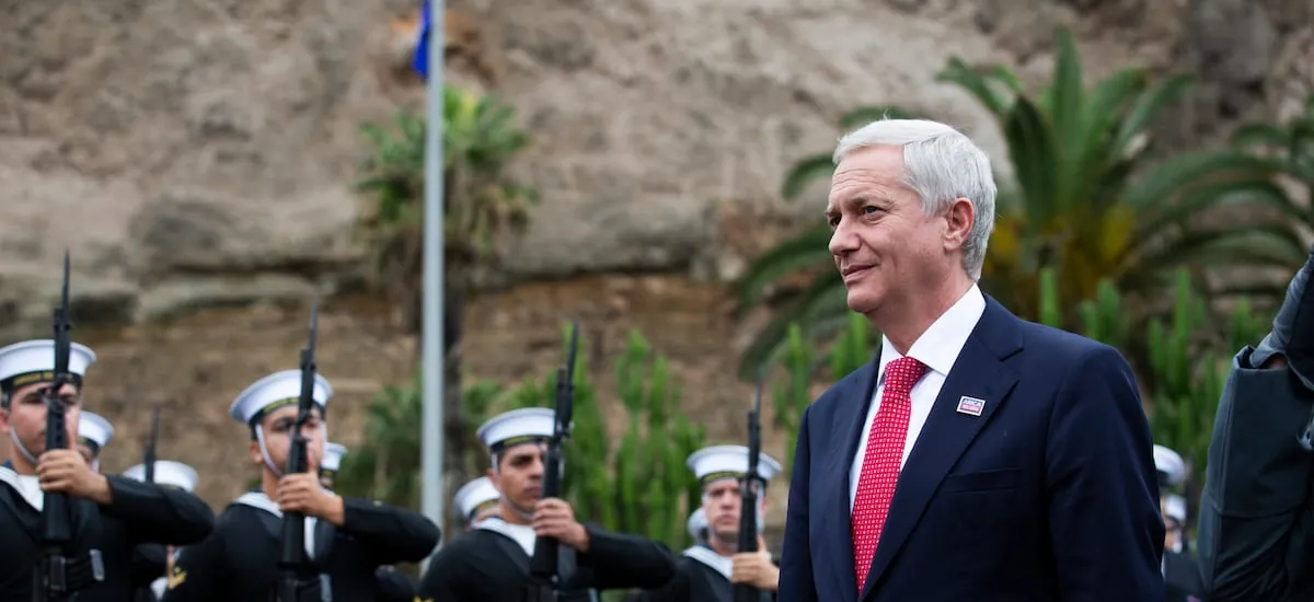 Criteria: aprobación del Presidente Kast se mantiene en 39% y desaprobación baja levemente a 52%