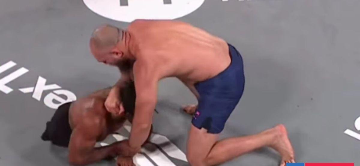 Luchador sin piernas protagoniza particular pelea contra brasileño en evento de MMA de EEUU