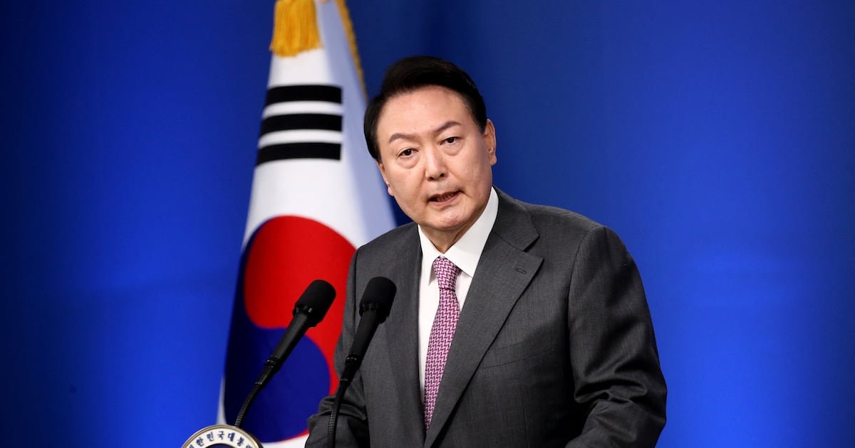 Por qué Corea del Sur condenó a su expresidente, Yoon Suk Yeol, a cadena perpetua