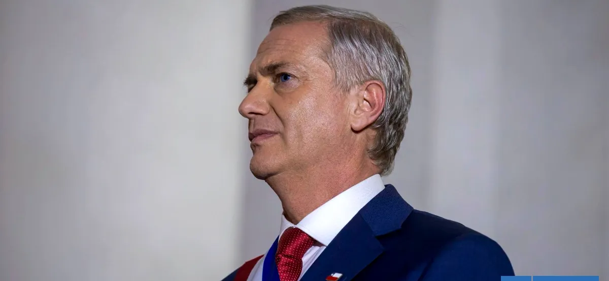 Presidente Kast firma primeros decretos: cierre fronterizo y auditoría total marcan inicio de gobierno