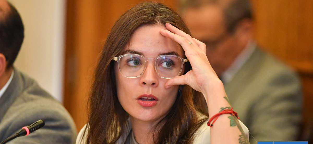 "Actitud irresponsable": Vallejo arremete contra UDI por "frenar" conversaciones por ley de Sala Cuna