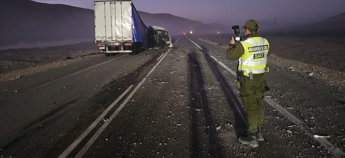 Conductor se quedó dormido y aceleró: choque de camiones por alcance en la Ruta 5 Norte deja un fallecido