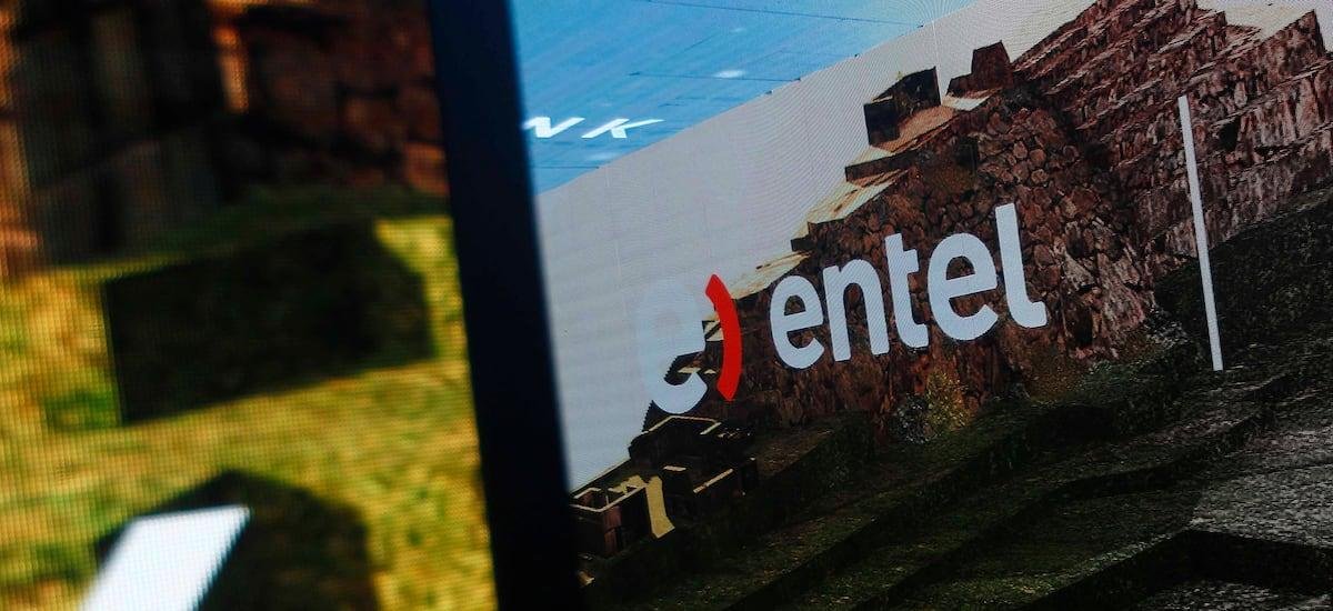 La acción de Entel extiende su caída luego de la compra de Telefónica Chile por parte de Millicom - La Tercera