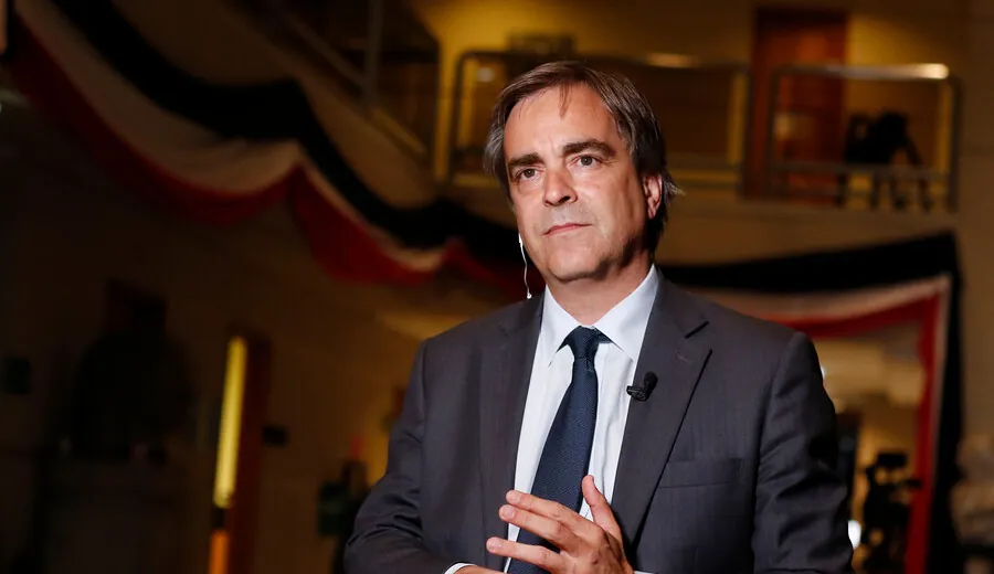 Senador Luciano Cruz-Coke es elegido como nuevo presidente de Evópoli