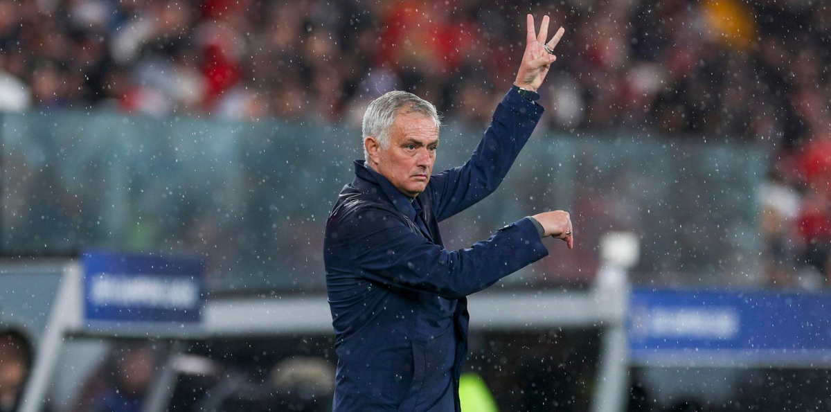 Mourinho: Me disculpé con Arbeloa por la forma en que celebré la victoria