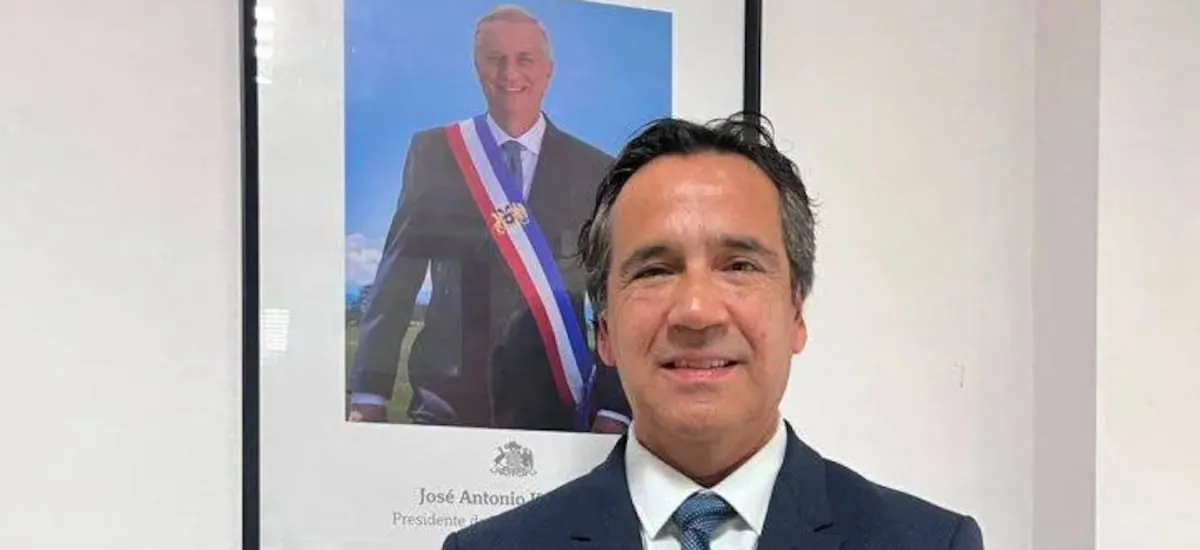 Renato Münster explica las razones de su salida como seremi de las culturas: “Esperan que vuelva en algún momento”