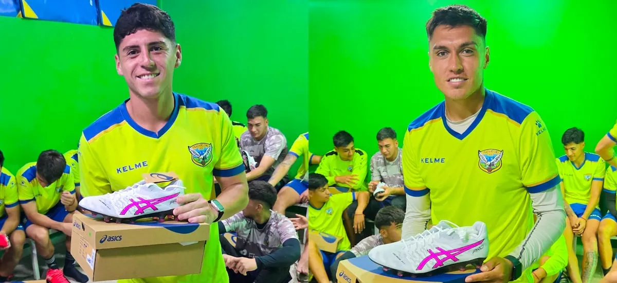 Sifup regala zapatos de fútbol a jugadores de Trasandino que habían sufrido un robo