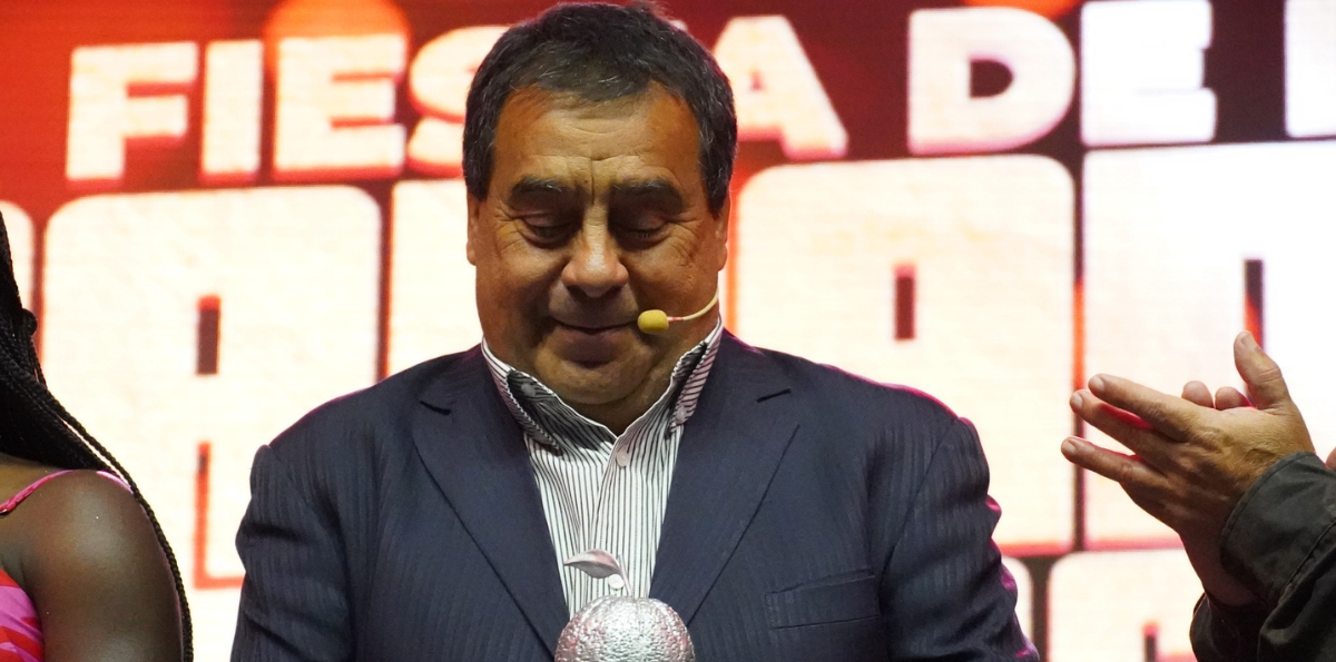 Dino Gordillo bajo la lupa: evalúan denuncia por beso en la boca a menor de edad en festival de Villa Alegre