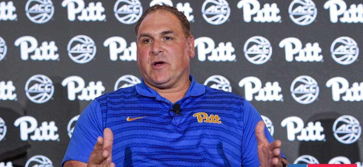 Exbasquetbolistas universitarias de EEUU acusan y demanda a entrenador por usar métodos "abusivos"
