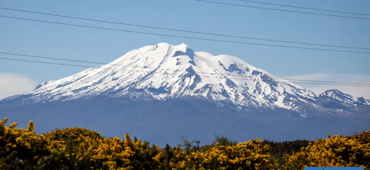 Excursionista muere tras caer 200 metros mientras descendía del volcán Calbuco en Los Lagos