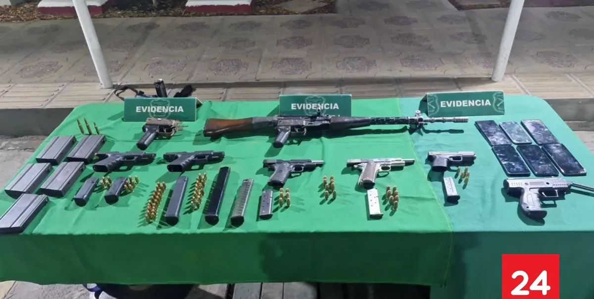 Carabineros detiene a cuatro sujetos que portaban diversas armas y un fusil de guerra en El Bosque