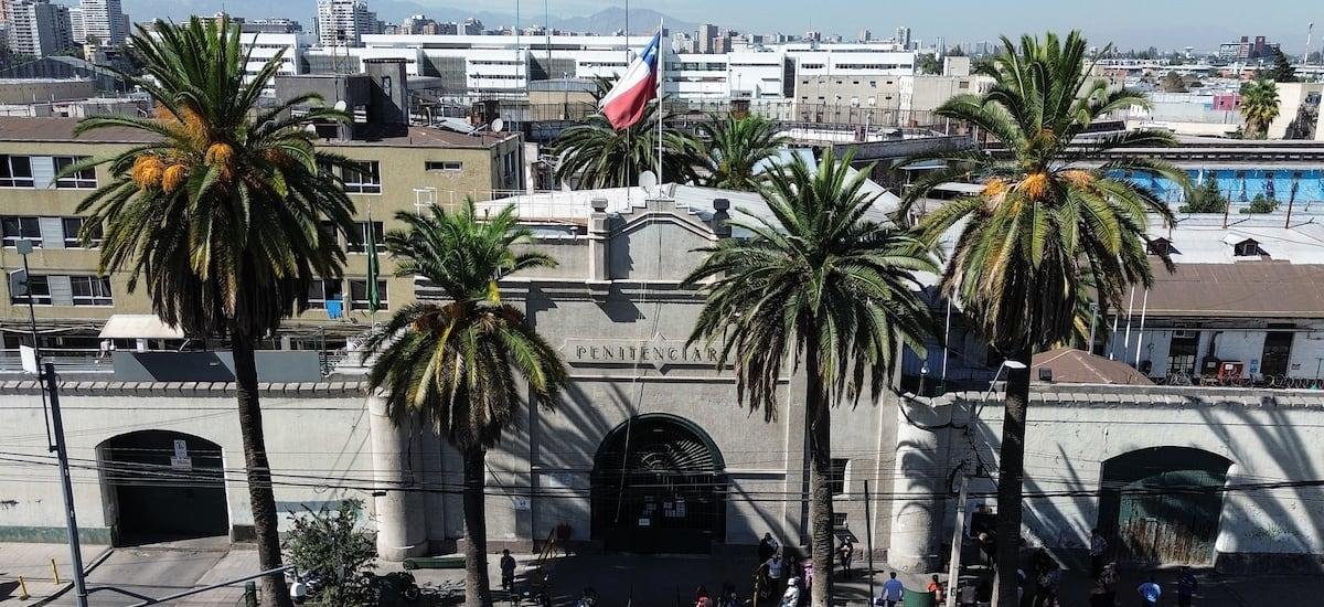 Fiscal confirma órdenes de detención contra reos fugados de la ex Penitenciaría de Santiago y apunta a “debilidades del sistema”