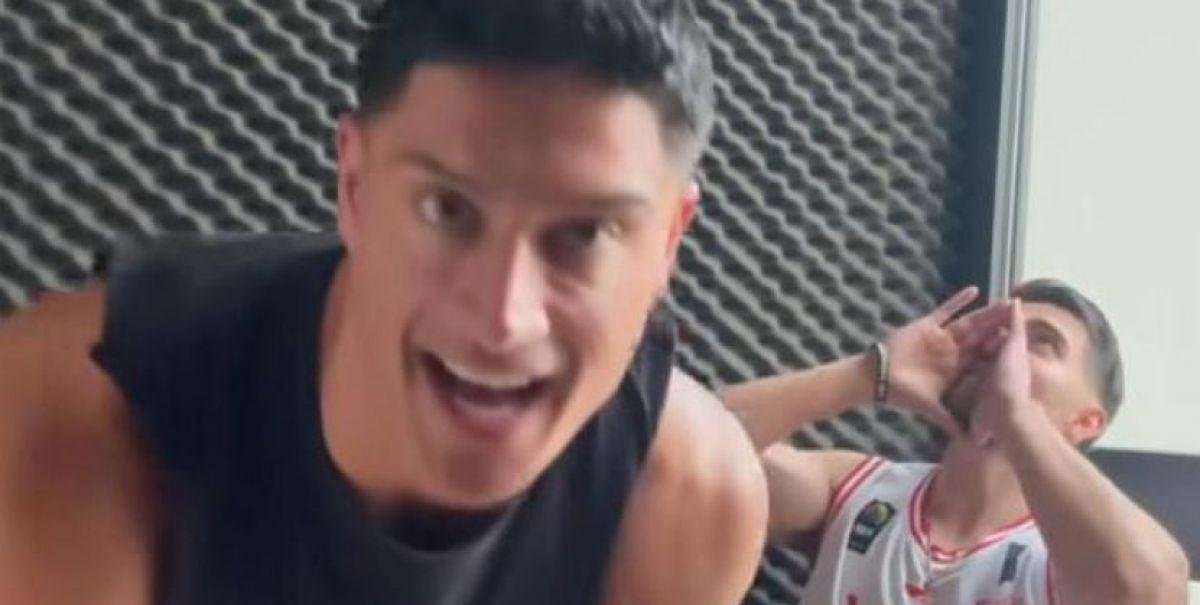 "Bloquéame por favor": Sammis Reyes sorprendió cantando rap, provocó ola de burlas y luego lo borró