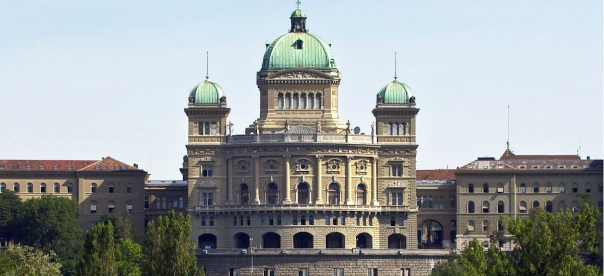 Quieren limitar la población solo a 10 millones: Suiza votará en referéndum un proyecto para controlar inmigración