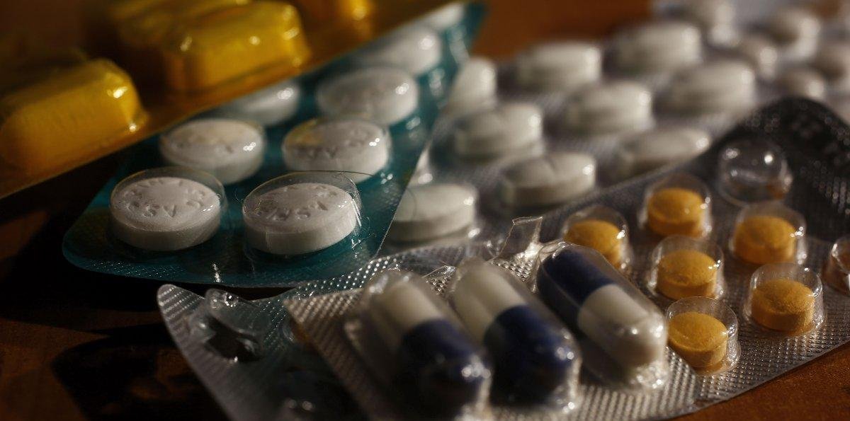 Los riesgos de comprar medicamentos en malls chino y "skin care" coreanos sin registro del ISP