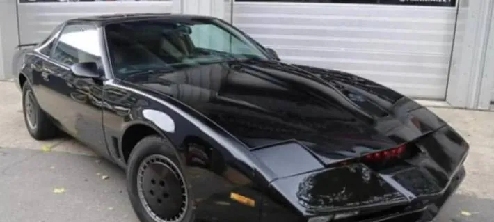 Un misterioso “Auto Fantástico” acumula infracciones en Nueva York y las multas llegan a un museo