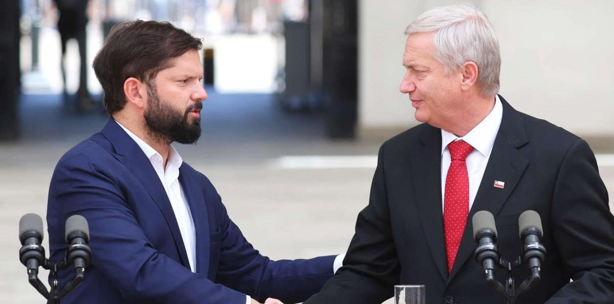 Boric y Kast se reúnen en La Moneda en medio de polémica por cable submarino chino