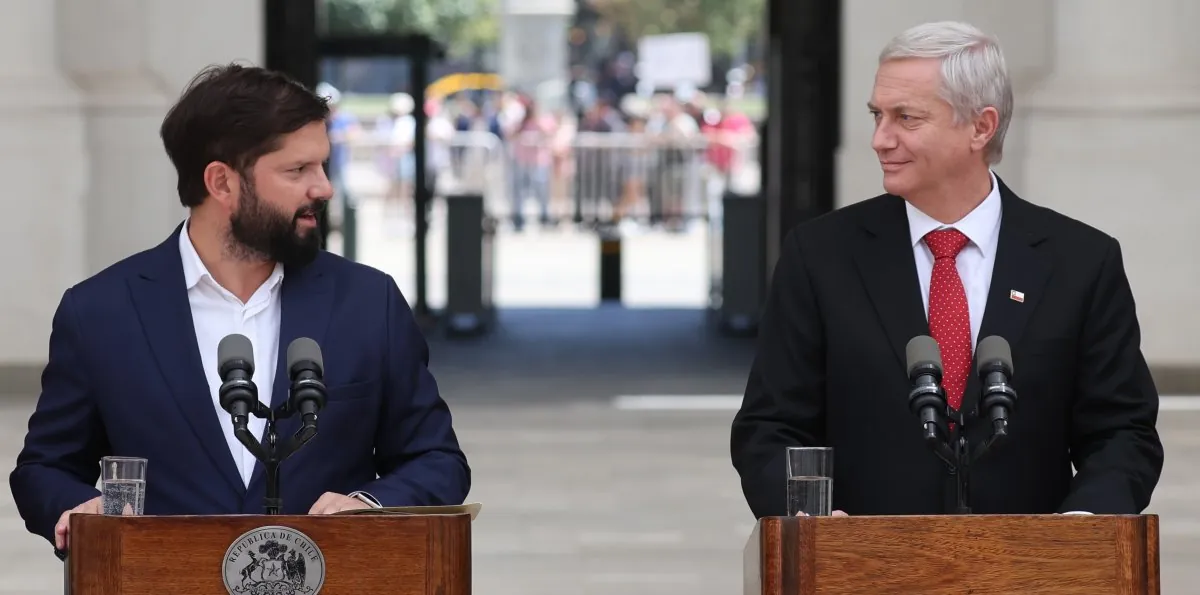 Kast arremete contra gestión de Boric y responde críticas por reforma: "Nos dejaron el país sin piso"