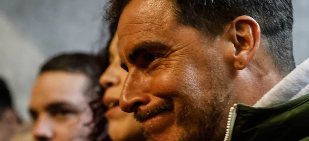Fijó su hogar en conocido local y nadie se percató: reportan que Camilo Huerta incumplió el arresto domiciliario total