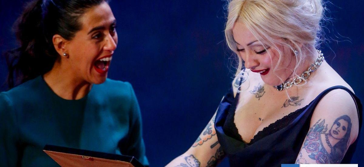 Alcaldesa Ripamonti nombra a Mon Laferte hija ilustre de Viña del Mar