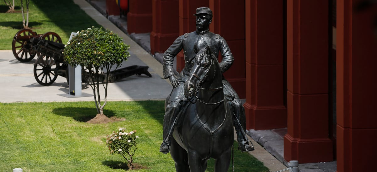 Desbordes y retorno del monumento de Baquedano: “El gobierno no quiere que se instale” antes del cambio de mando