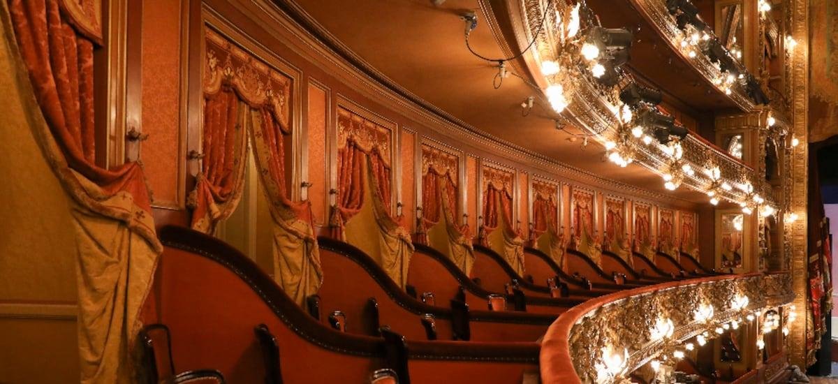 Miedo, distancia y soledad: las brechas que alejan a la tercera edad de la cultura, según estudio - La Tercera