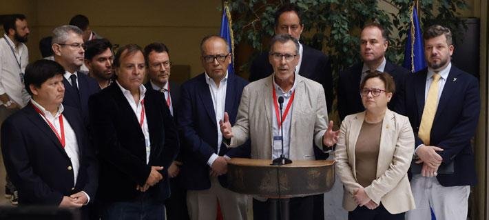 Diputados presentan proyecto que sanciona penalmente las denuncias falsas: Actor Cristián Campos participó en actividad