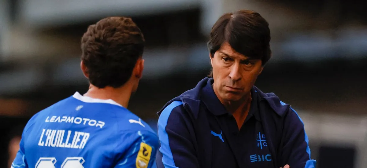 “¿Me sancionan si hablo del arbitraje?”: el incómodo momento que vivió Daniel Garnero tras la victoria de la UC ante Audax - La Tercera