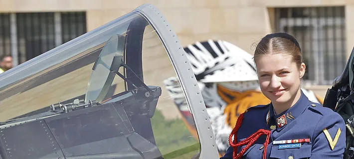 Fotos | Princesa Leonor vuela un avión de combate F-5 como parte de su formación militar en el Ejército del Aire