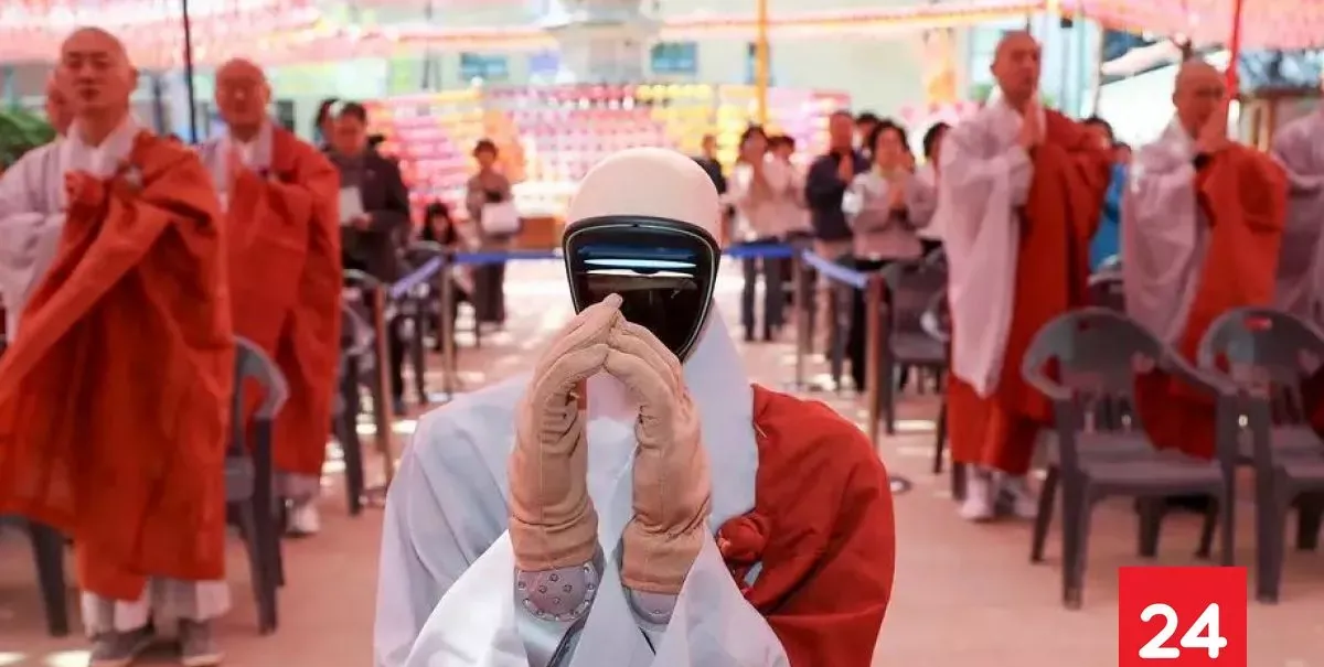 "Gabi": el primer robot en convertirse en monje budista