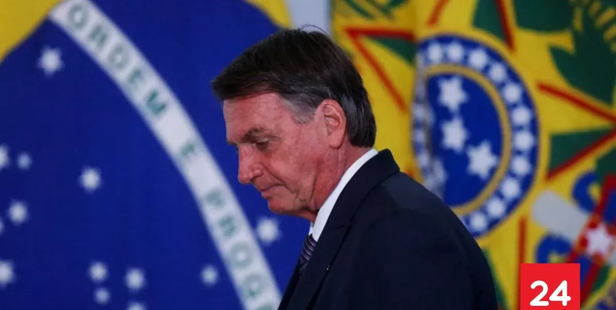 Jair Bolsonaro muestra mejoría pero sigue internado
